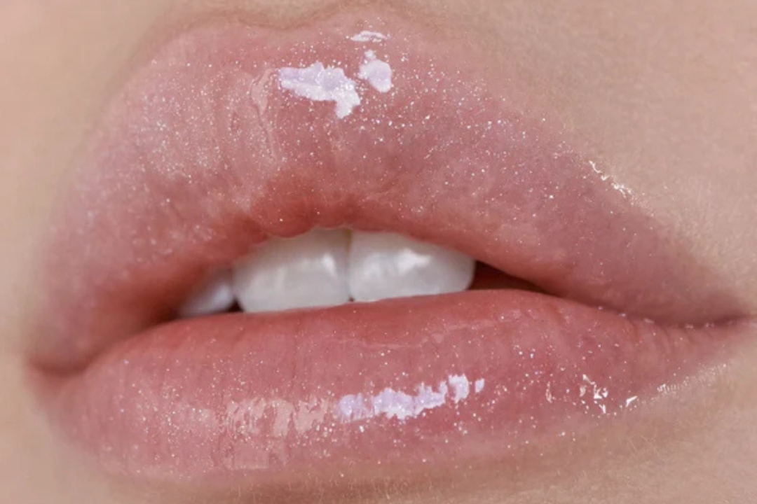 Suzi's Lip Touch Up That Requires No Mirror (a bonus).